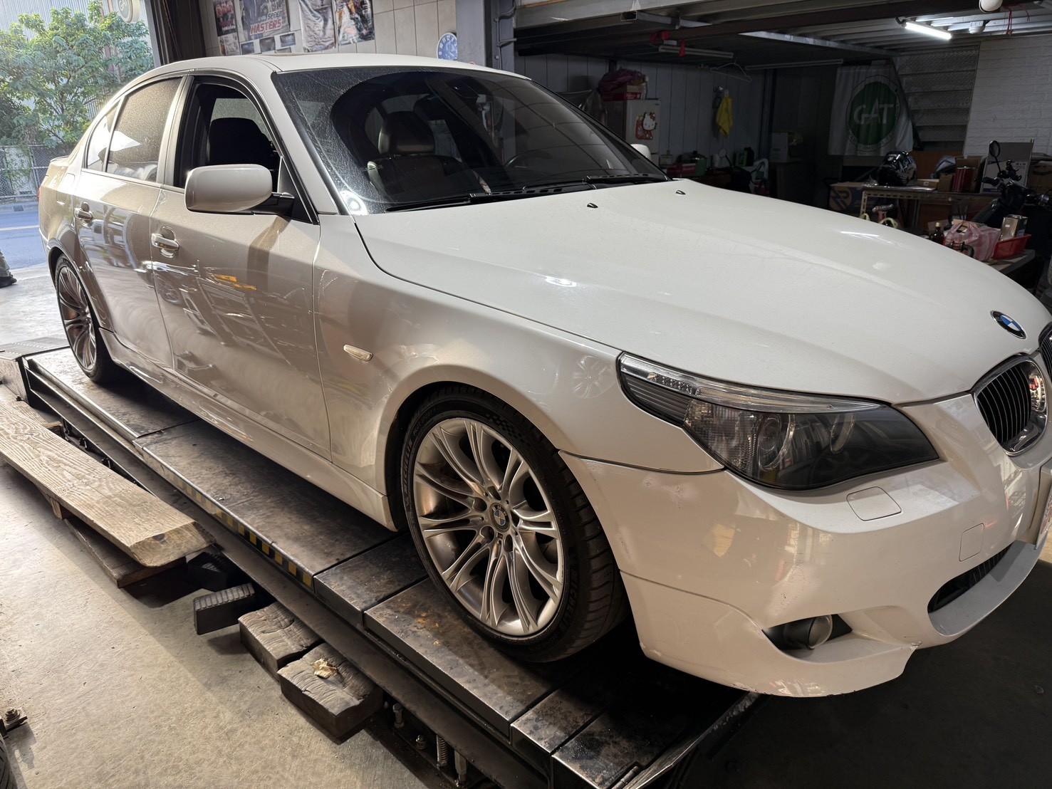 BMW E60 530i ??